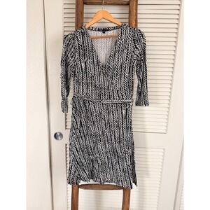 GAP Dress Black White Geometric Print Wrap Tie Waist Midi 3/4 Sleeve